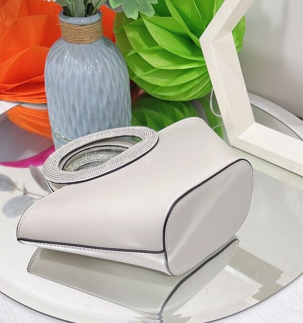 Diamond Round Handle Basket