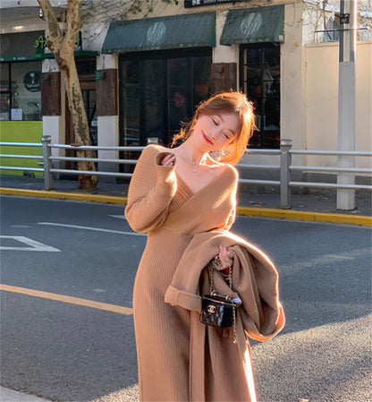 Robe tricotée ajustée col en V